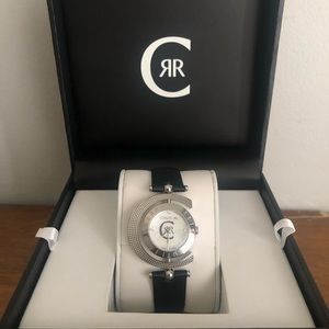 Cerruti 1881 luxury ladies offers priceless looks and class.